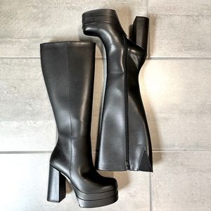 Black Andrea Platform Boots, Size 5.